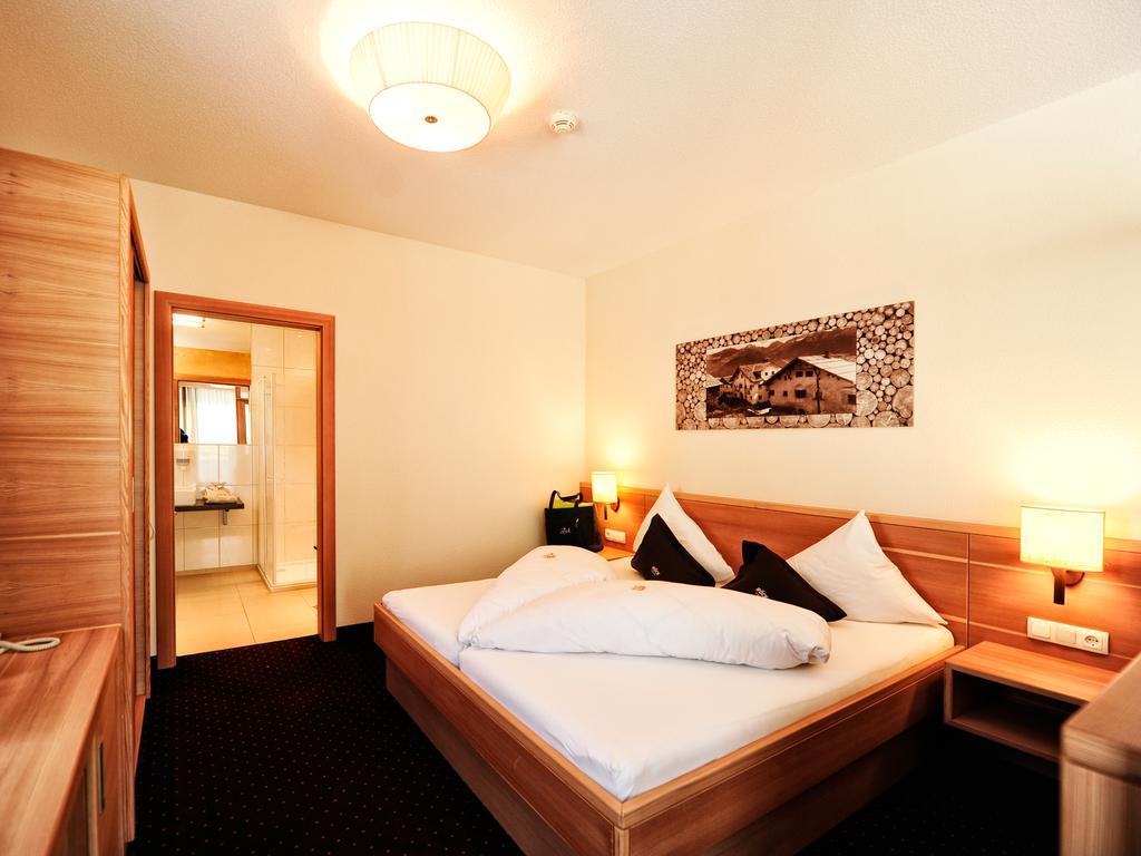 Hotel Roeck Garni Fiss Exterior foto