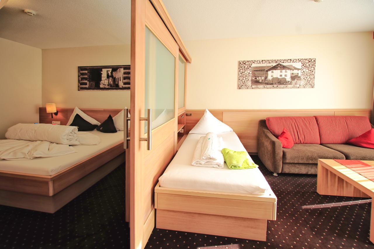 Hotel Roeck Garni Fiss Exterior foto